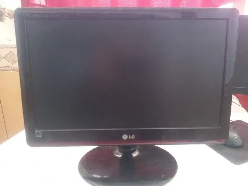 مانیتور 19 اینج LG|قطعات و لوازم جانبی رایانه|فیروزآباد (فارس), |دیوار