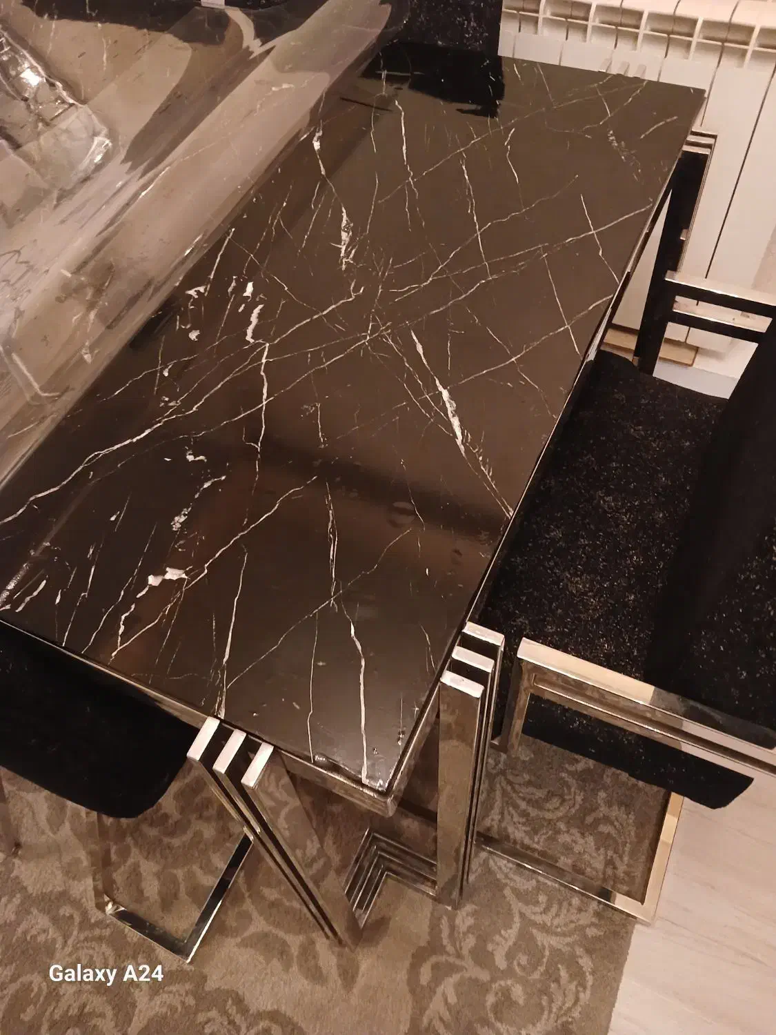 شیشه رو میزی|میز و صندلی غذاخوری|تهران, آبشار تهران (دریاچه)|دیوار