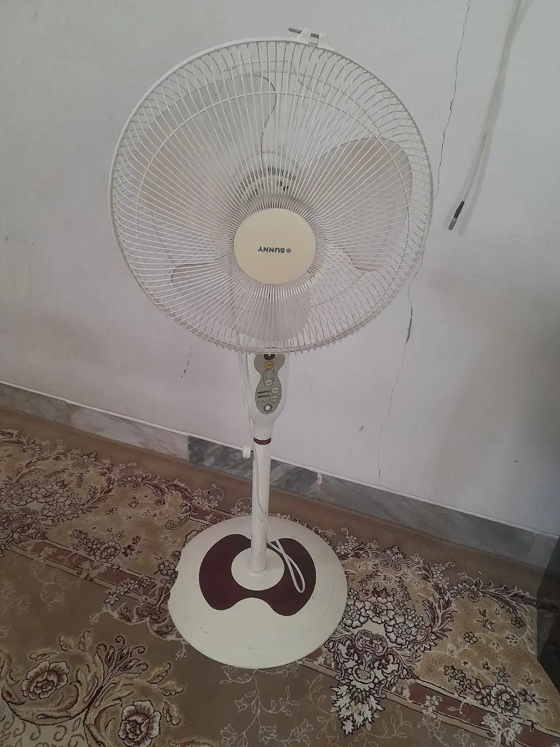 پنکه کار کرده|پنکه و تصفیهکنندهٔ هوا|اصفهان, سودان|دیوار