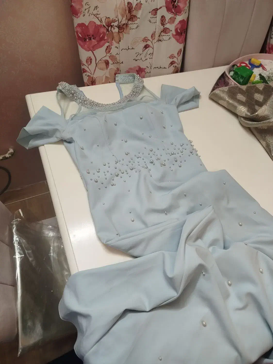 مجلسی  زنانه|لباس|طرقبه, |دیوار