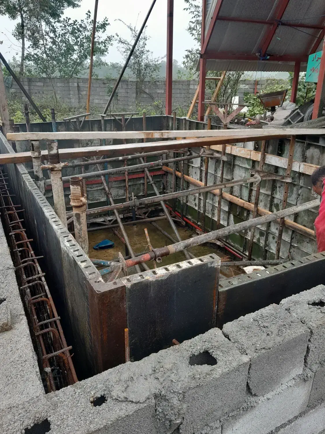 اجرای/ساخت/استخر/جکوزی/موتورخونه|خدمات پیشه و مهارت|بندر انزلی, میان پشته|دیوار