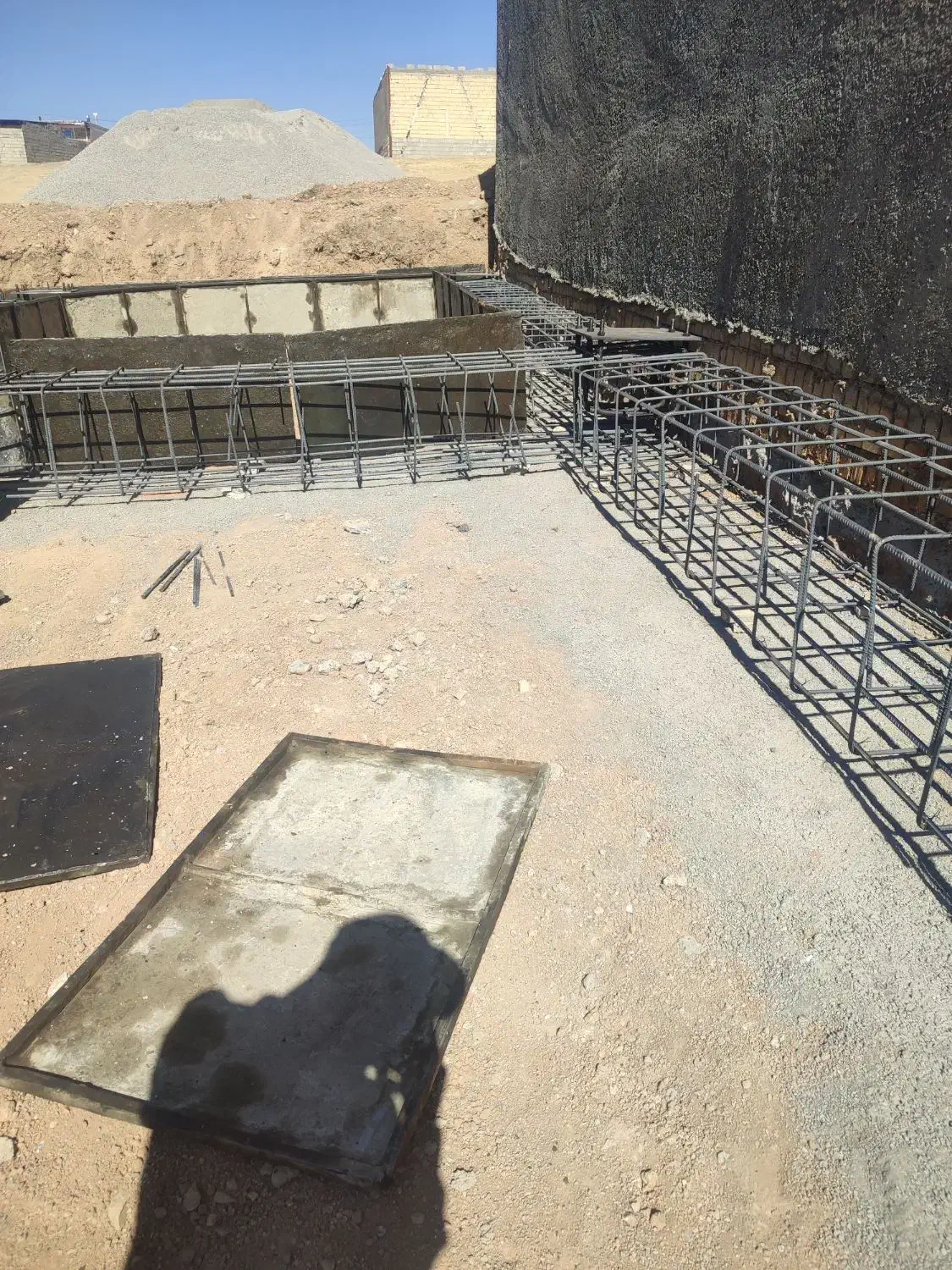 آرماتوربندی و قالب بندی شناژ فنداسیون|خدمات پیشه و مهارت|نورآباد, |دیوار