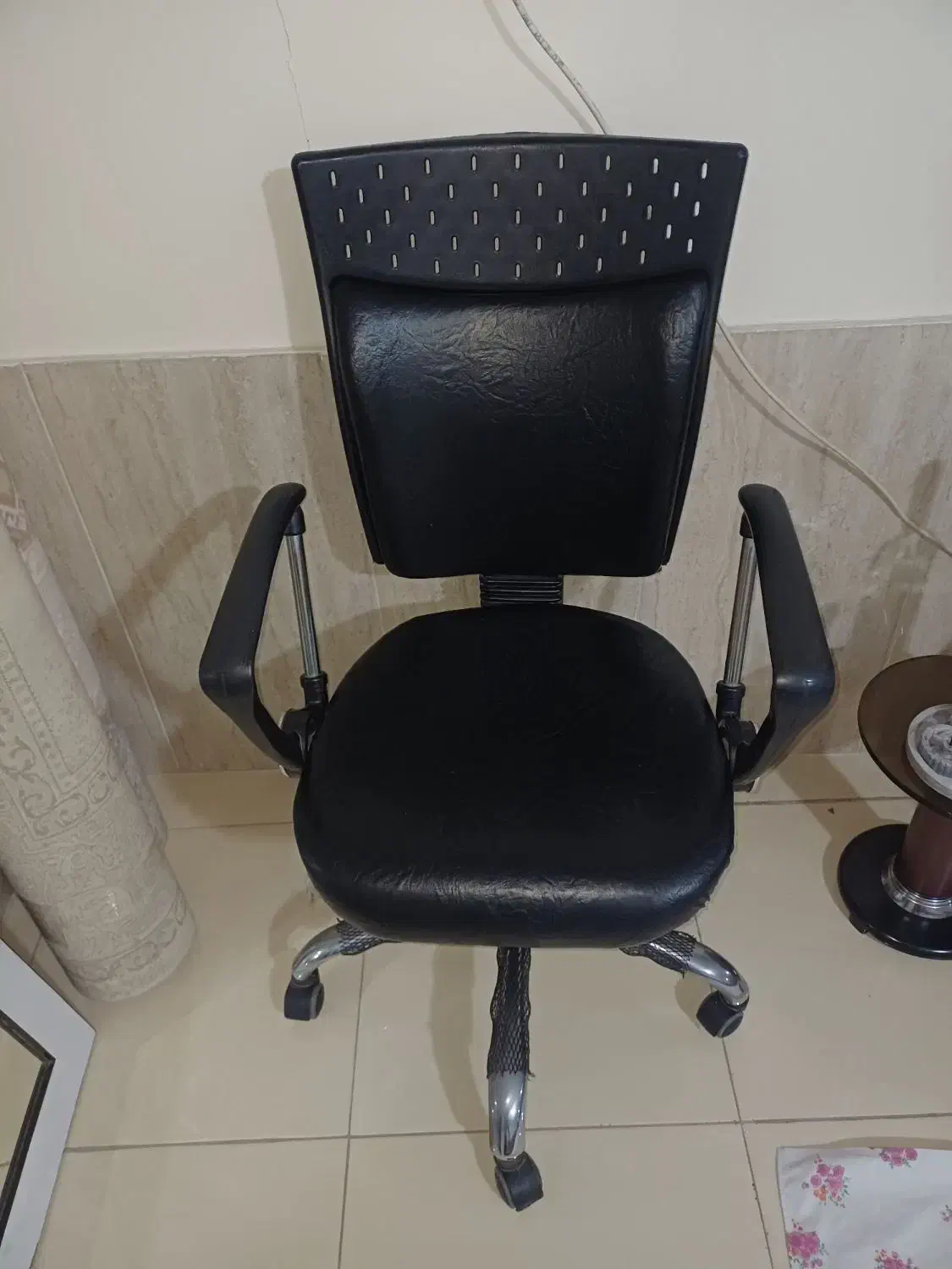 صندلی،ایینه،میز تلویزون،میز ارایشی اباژور|مبلمان خانگی و میز عسلی|مشکیندشت, |دیوار