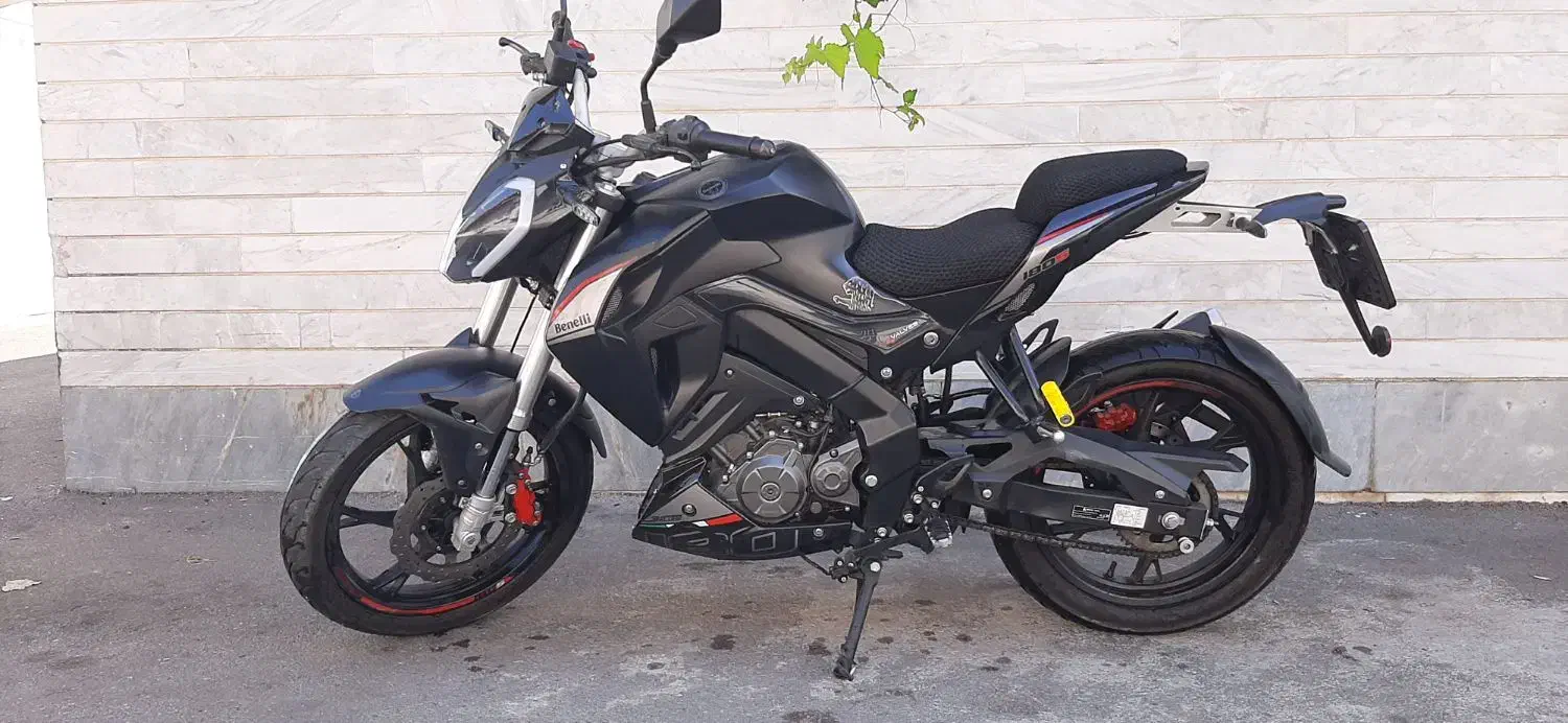 بنای ۱۸۰ آس پلمپ|موتورسیکلت|رشت, کوی فکوری|دیوار