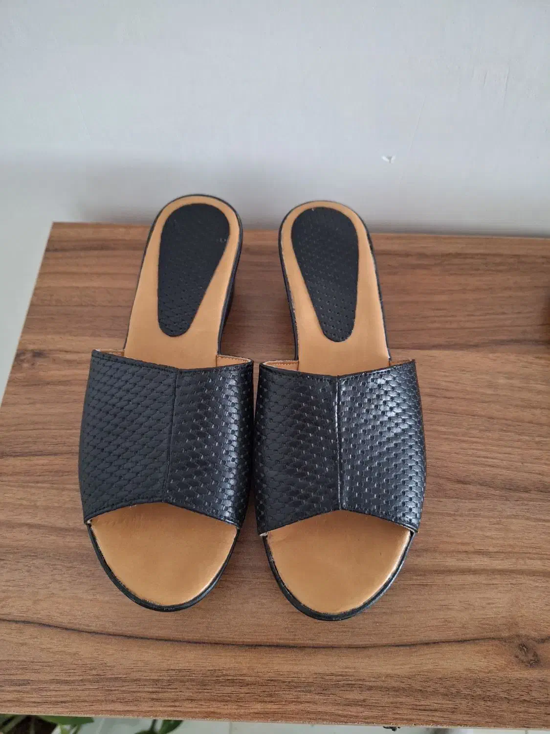 کفش|کیف، کفش، کمربند|الوند, |دیوار