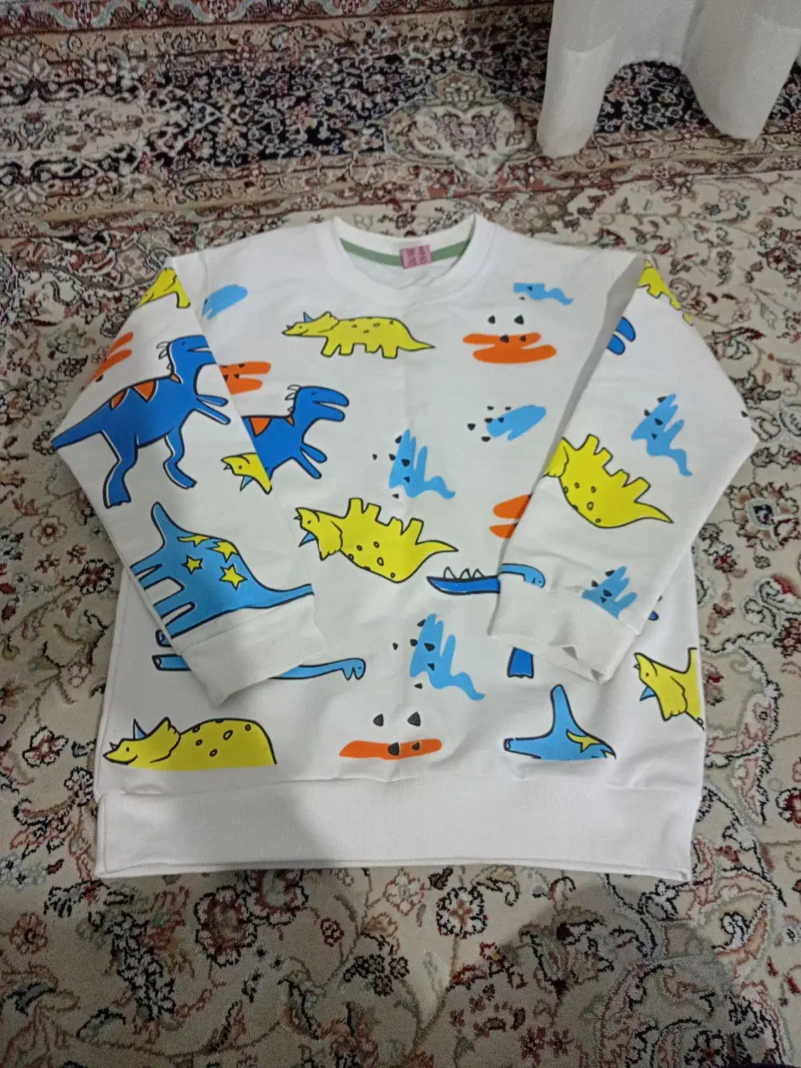 لباس بچگانه نو|کفش و لباس بچه|قروه, |دیوار