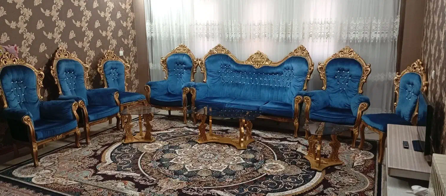 مبلمان سلطنتی 9نفره همراه با میز جلو مبلی|مبلمان خانگی و میز عسلی|گلبهار, شهر جدید گلبهار|دیوار