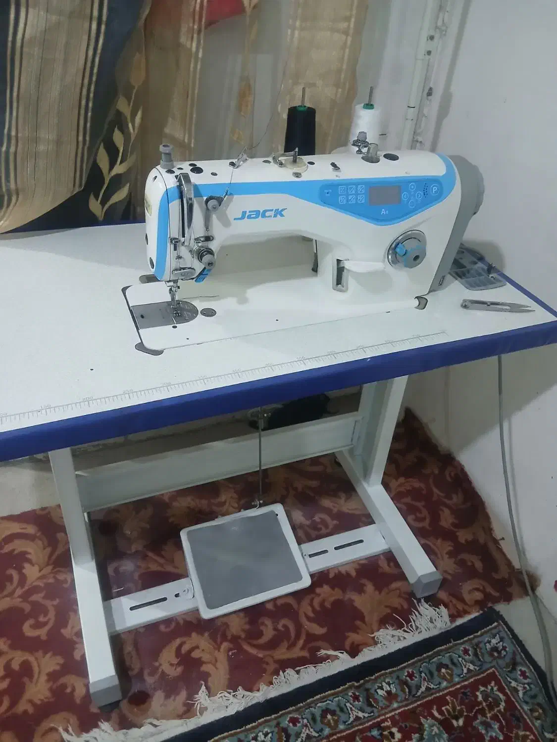 چرخ خیاطی A4سخنگو|چرخ خیاطی و ریسندگی|ورامین, خورین|دیوار