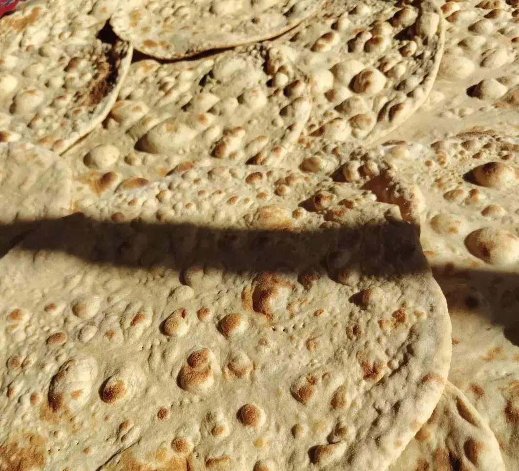 نان خانگی تنوری|خوردنی و آشامیدنی|بروجن, |دیوار