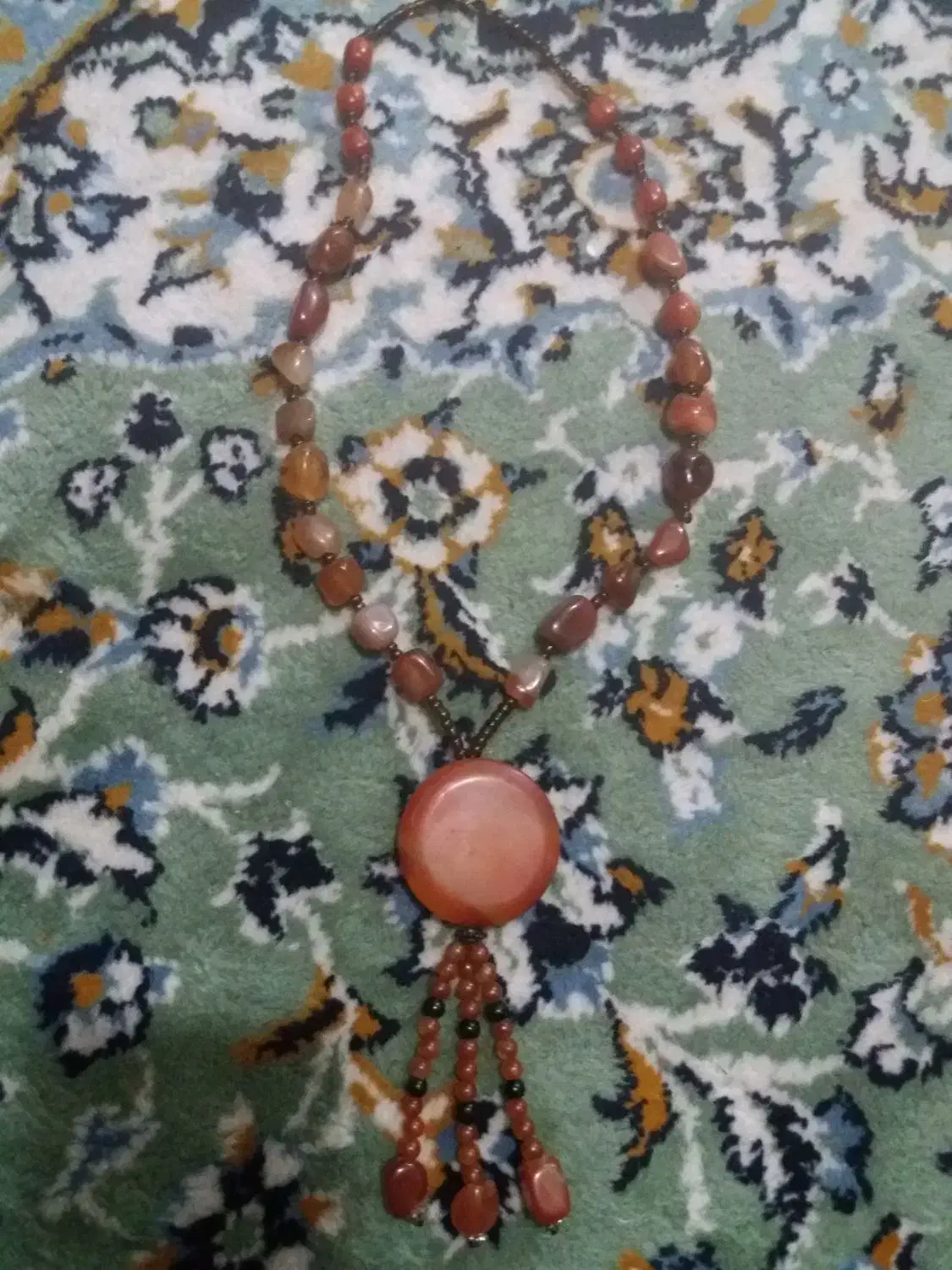 گردنبند عقبق قدیمی|کلکسیون اشیاء عتیقه|شوشتر, |دیوار