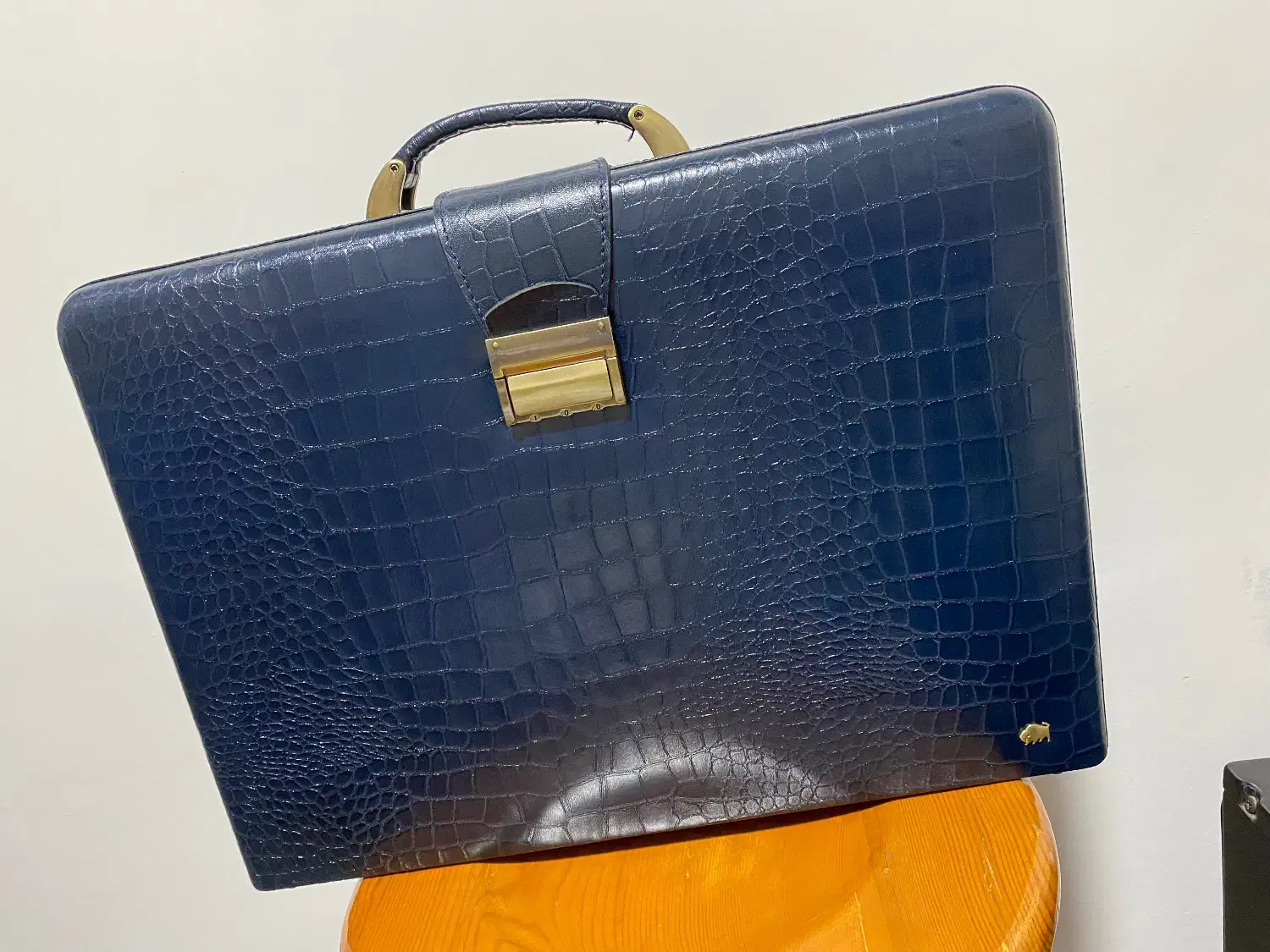 کیف سامسونت تمام چرم طبیعی برند بوفالو|کیف، کفش، کمربند|رشت, کوی یخ|دیوار