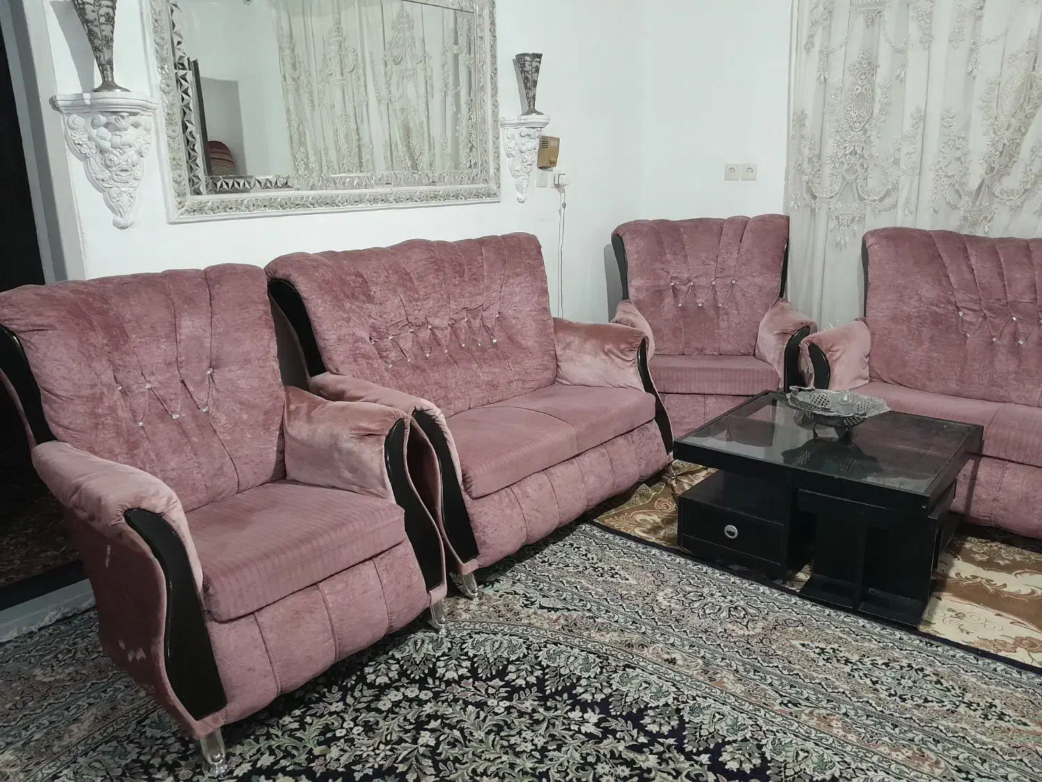 مبل راحتی|مبلمان خانگی و میز عسلی|پل سفید, |دیوار