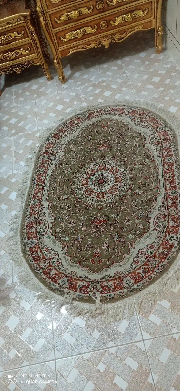 فرش بیضی|فرش|نجف‌آباد, فردوسی|دیوار