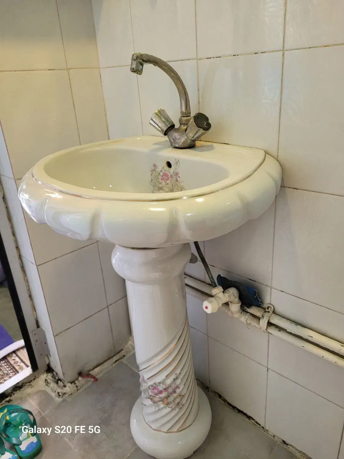 روشور درجه یک با شیر روشویی کامل|لوازم سرویس بهداشتی|کرمان, |دیوار