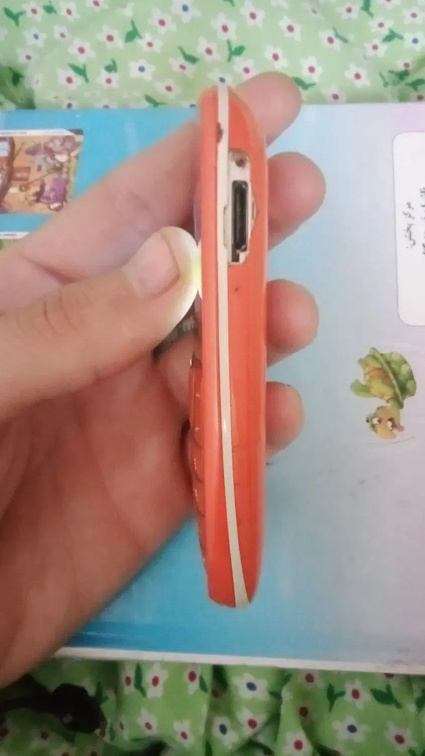 گوشی سامسونگ ساده دکمه دار|موبایل|خوی, |دیوار