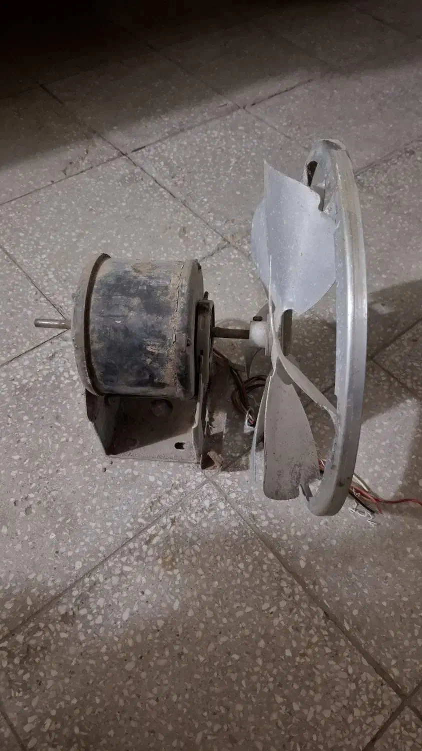 موتور فن کولر پنچره ای سالم م|کولر گازی و فنکوئل|قم, حنیف نژاد|دیوار