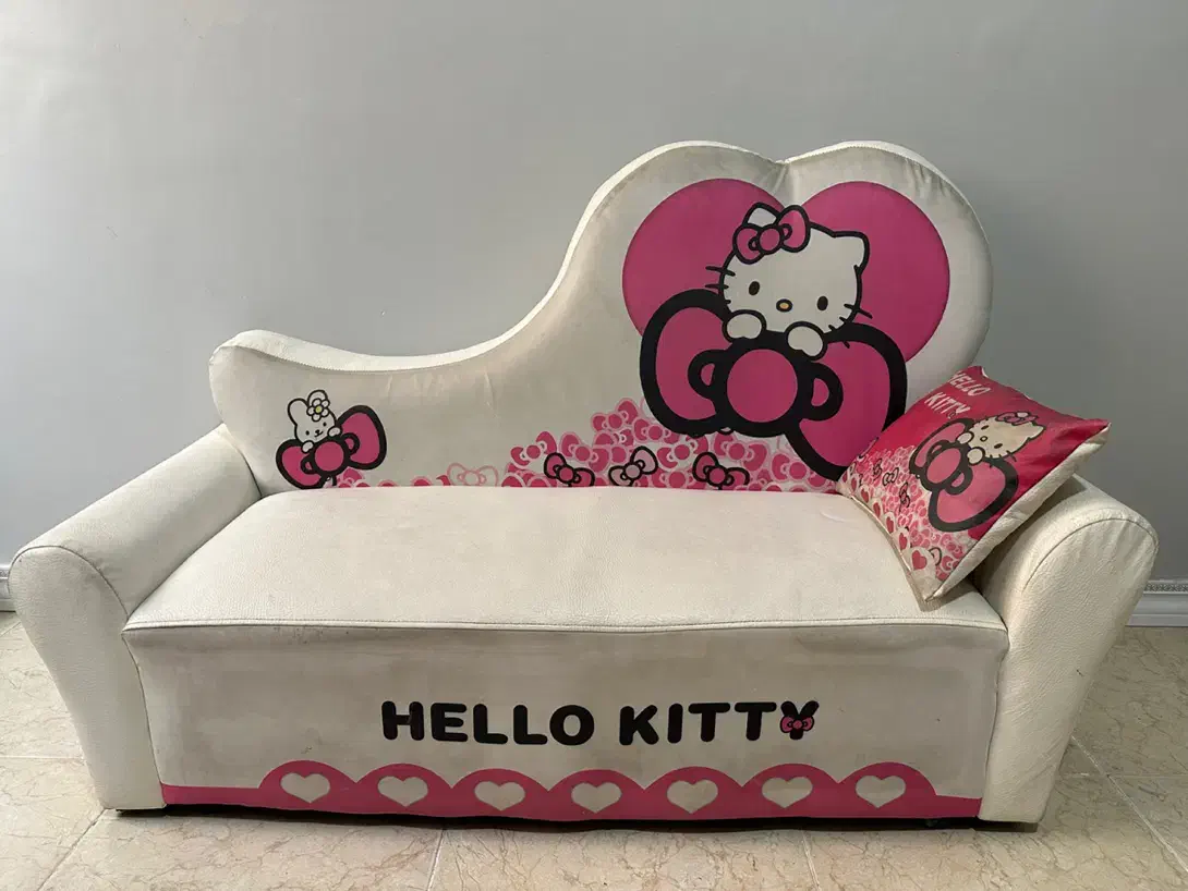 کاناپه کیتی و آباژور|تخت و صندلی بچه|قدس, شهر‌قدس|دیوار