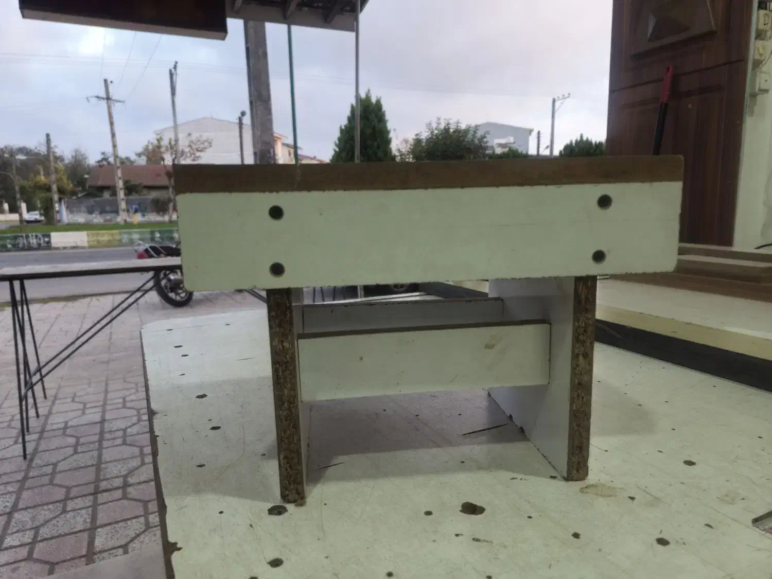 چهار پایه قابل حمل و کوچک|صندلی و نیمکت|رودسر, |دیوار