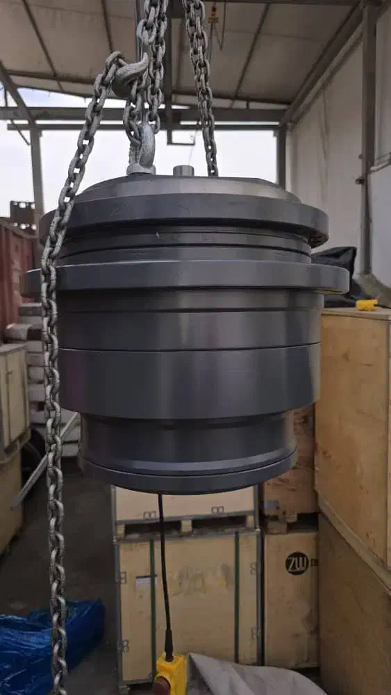 گیربکس چرخ بیل مکانیکی هیوندا ۳۲۰ خط ۷|قطعات یدکی و لوازم جانبی|طبس, |دیوار