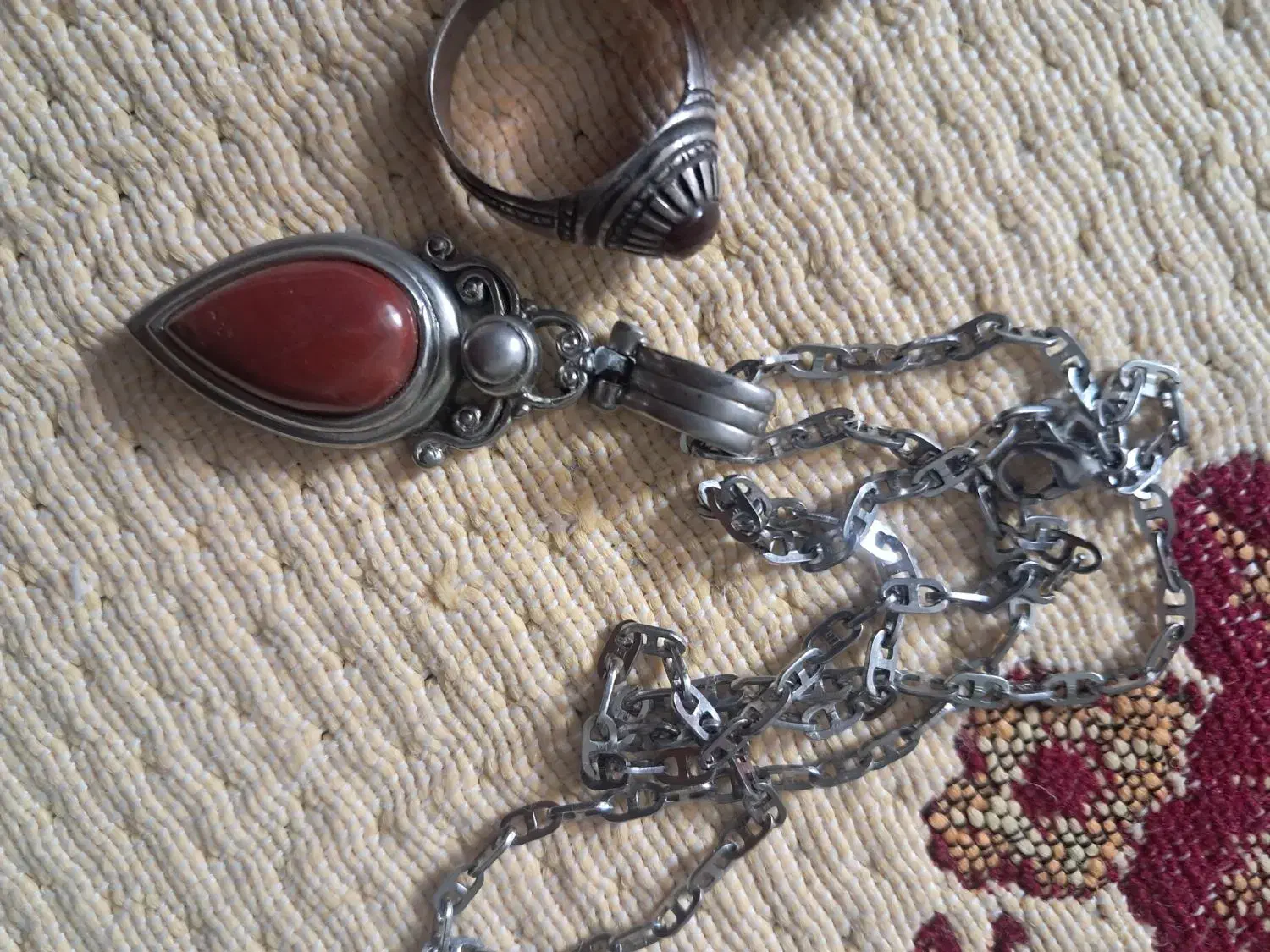 انگشتر و گردنبند|کلکسیون اشیاء عتیقه|کوهدشت, |دیوار