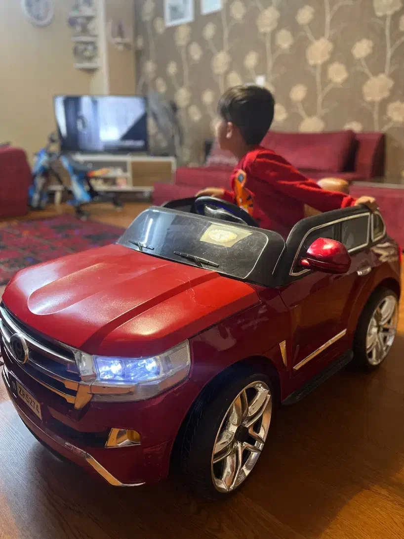 ماشین شارژی مانیتور دار پر قدرت|اسباب و اثاث بچه|سمنان, |دیوار