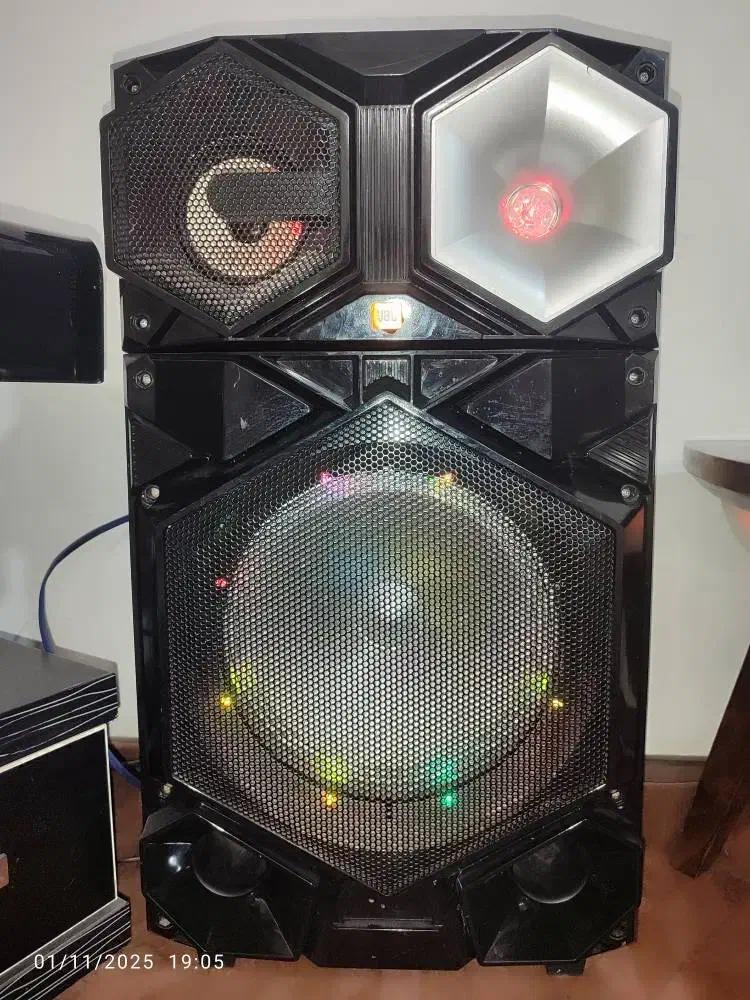 اسپیکر jbl و میکرولب مخصوص کامپیوتر و غیره|سیستم صوتی خانگی|قم, پردیسان|دیوار