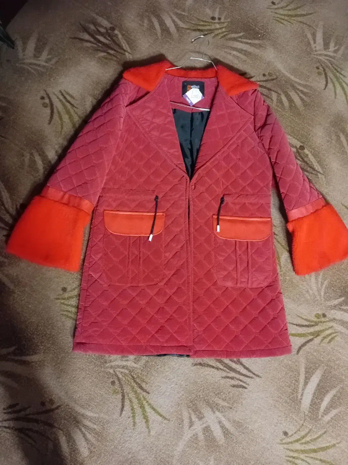 کاپشن زنانه|لباس|شاهین‌شهر, شهرک گلدیس|دیوار