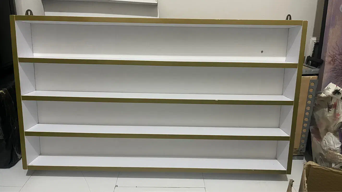 شلف|کتابخانه، شلف، قفسههای دیواری|بومهن, |دیوار