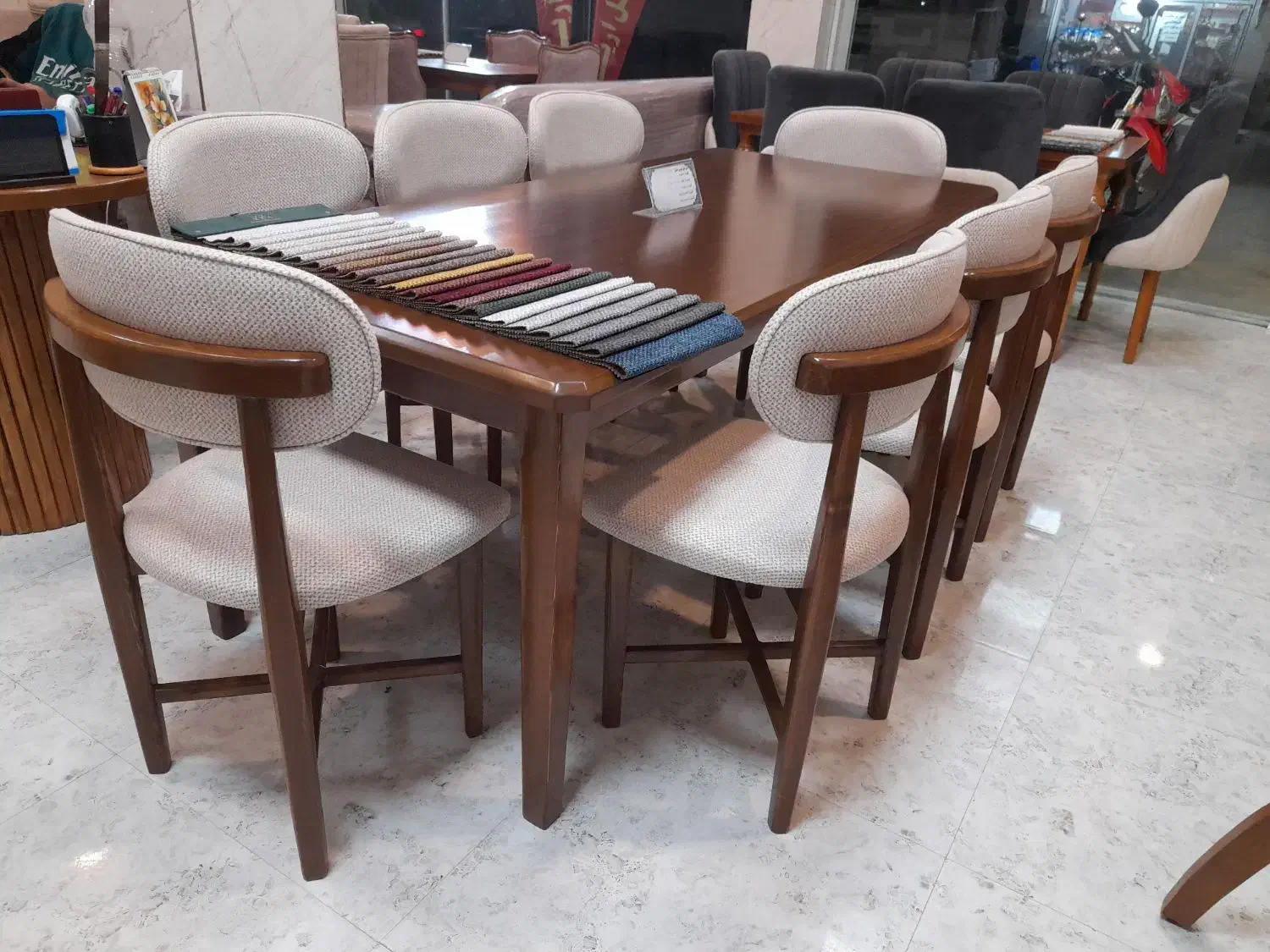 صندلی نوبل ۲۰۲۵|میز و صندلی غذاخوری|رشت, سیا اسطلخ|دیوار