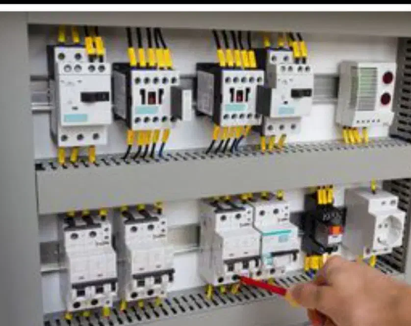 توجه خدمات  کار برق ساختمان توجه|خدمات پیشه و مهارت|پردیس, فاز ۱|دیوار