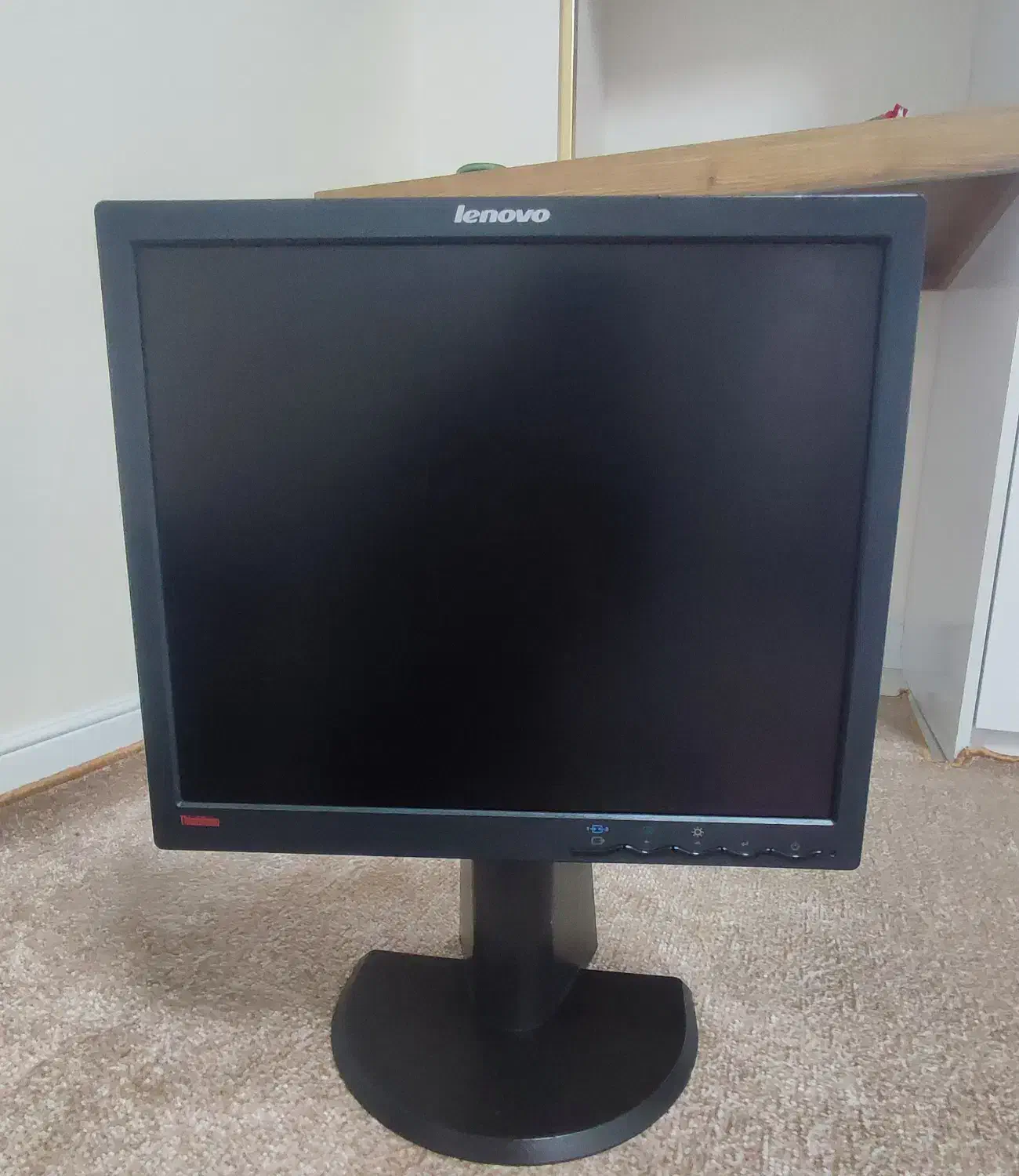 مانیتور استوک Lenovo مدل تینک ویژن|رایانه رومیزی|مبارکه, |دیوار