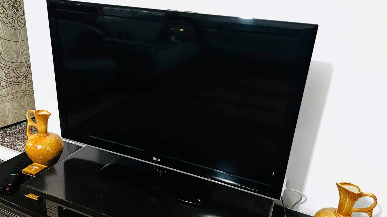 تلویزیون|تلویزیون و پروژکتور|ماکو, |دیوار