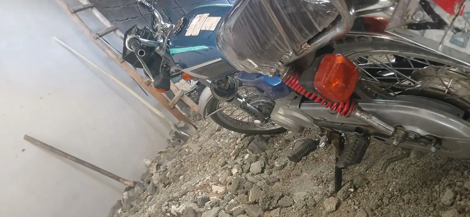 موتور ۱۲۵ پلاک قدیم|موتورسیکلت|سنندج, |دیوار