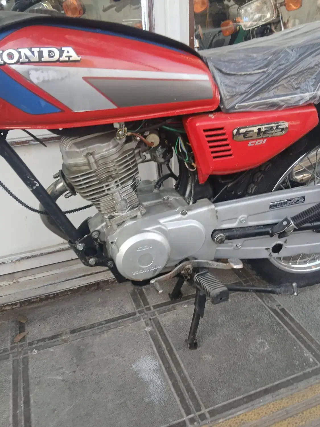 موتور ۸۴مدارک سالم سالم|موتورسیکلت|قم, شاه ابراهیم|دیوار