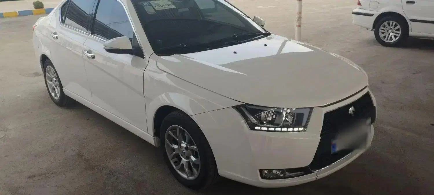 دنا پلاس 5دنده با رینگ ولاستیک خارجی گارانتی فعال|خودرو سواری و وانت|اصفهان, آهنگران|دیوار