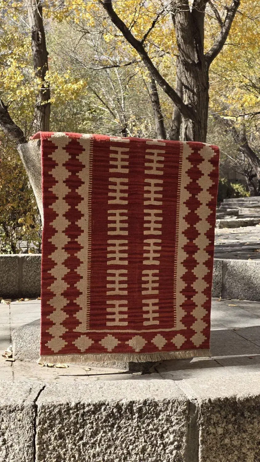 حجره نور ،گلیم|گلیم، جاجیم، گبه|همدان, |دیوار