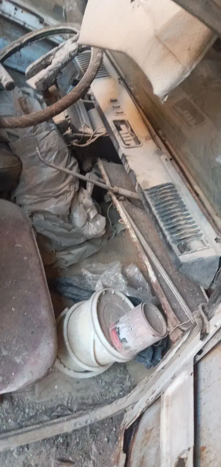 ژیان|خودرو کلاسیک|برخوار, |دیوار