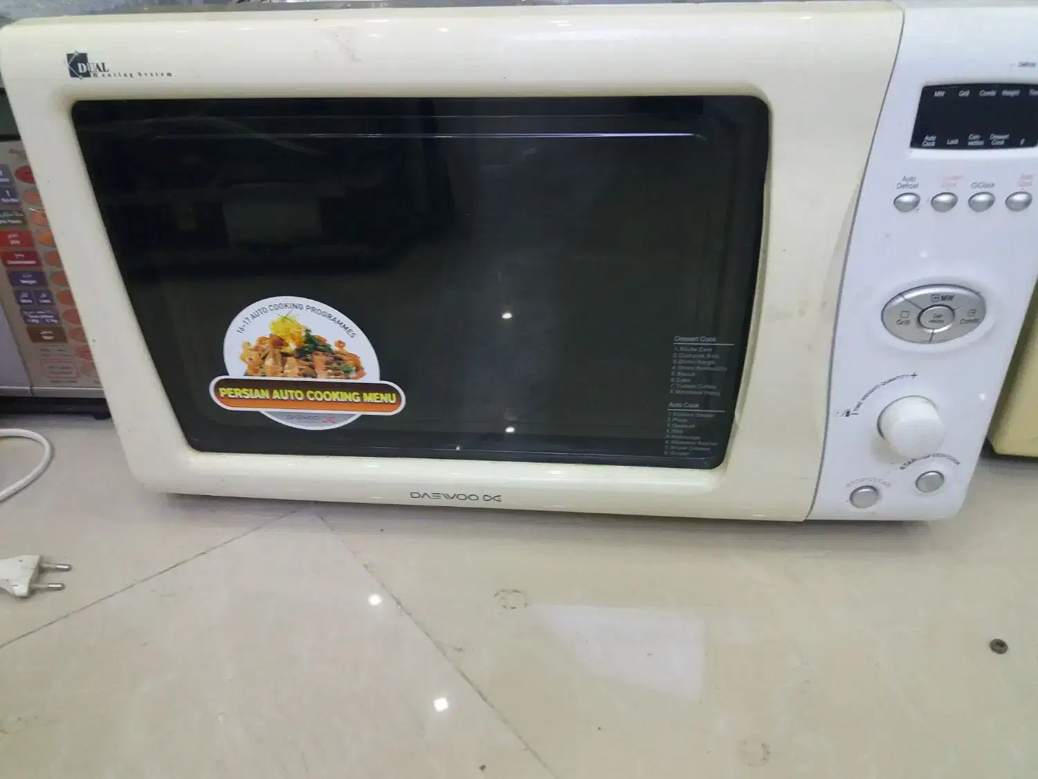 ماکروفر کارکرده دست دوم|اجاق گاز و لوازم برقی پختوپز|یزد, |دیوار