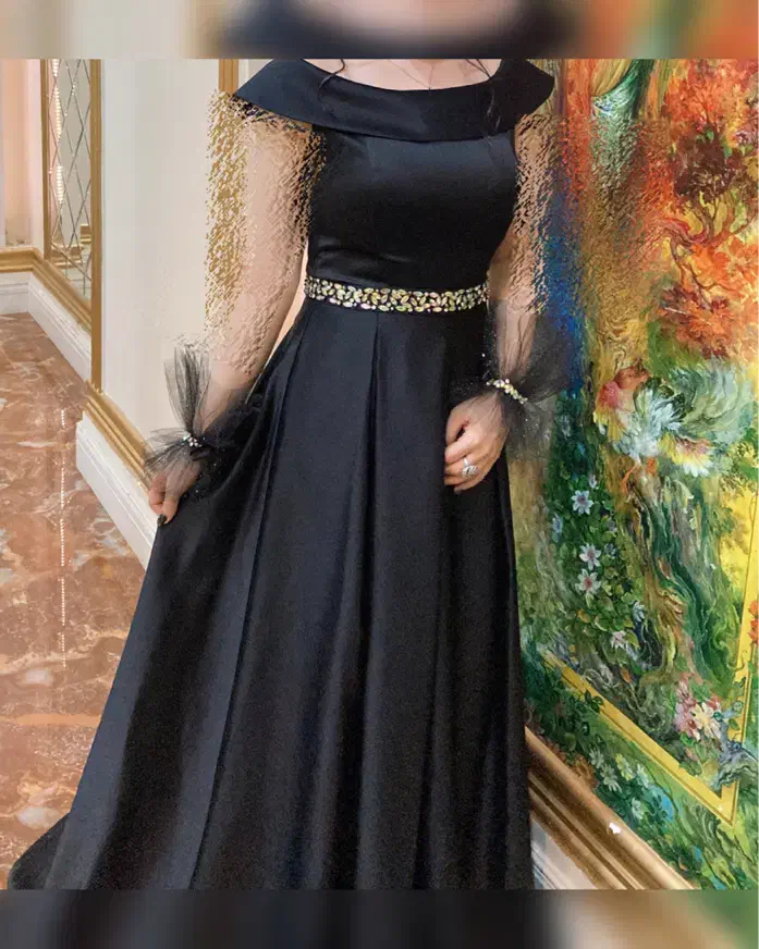 لباس مجلسی|لباس|لاهیجان, شیخ زاهد|دیوار