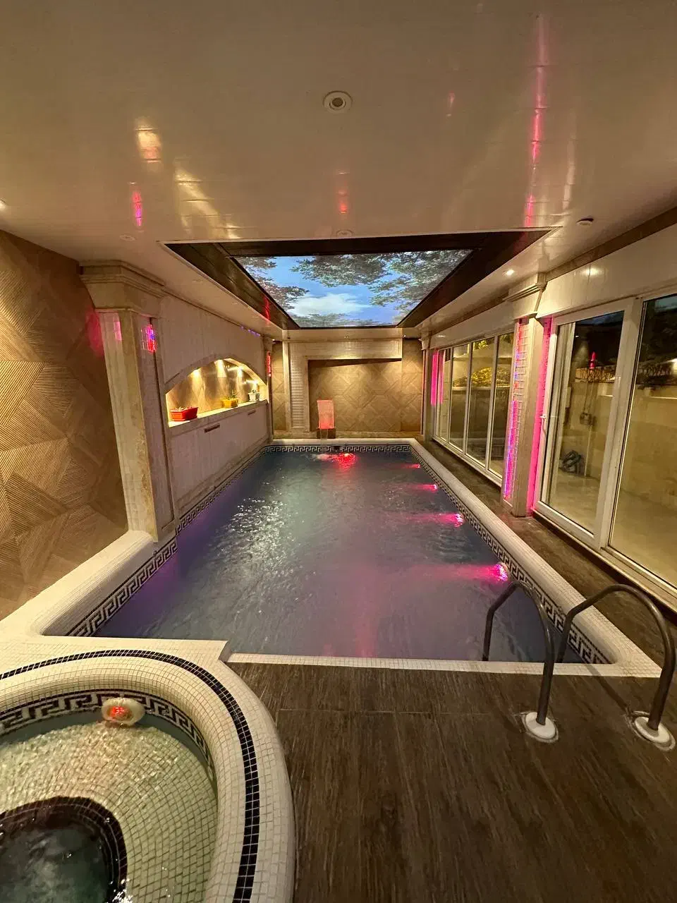 ویلا استخردار لوکس ، روف گاردن اجاره ای ایزدشهر|اجارهٔ کوتاهمدت ویلا و باغ|نور, |دیوار