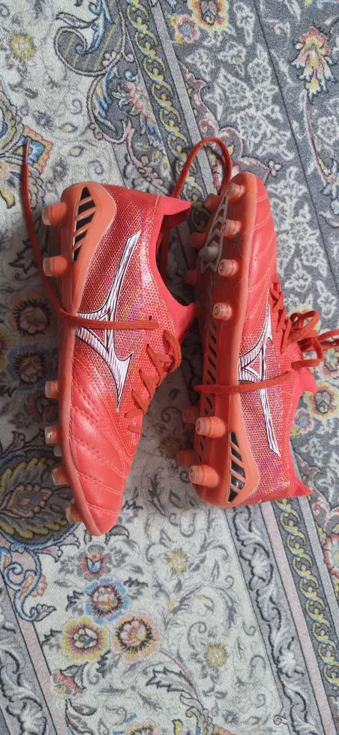 یک جفت کفش ورزشی استوک میزانو|کیف، کفش، کمربند|اصفهان, محمودیه|دیوار