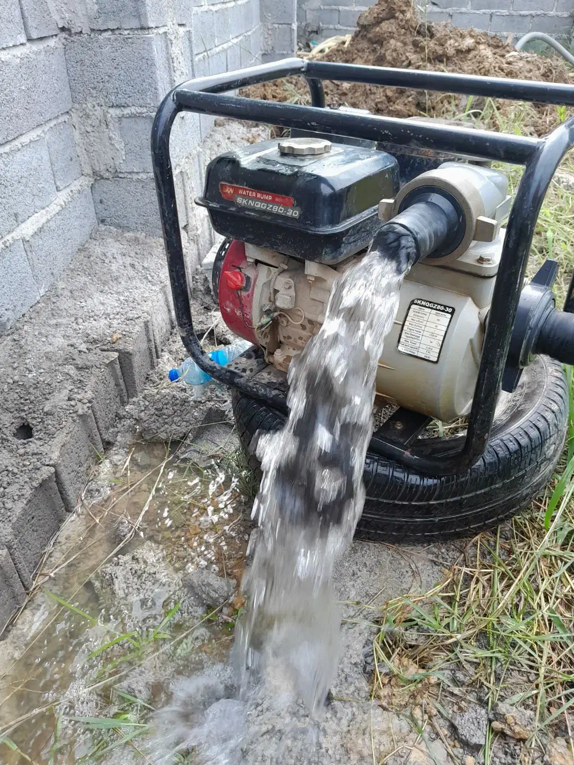 حفرچاه نیمه عمیق|خدمات پیشه و مهارت|بندر انزلی, لیچارگی حسن رود|دیوار