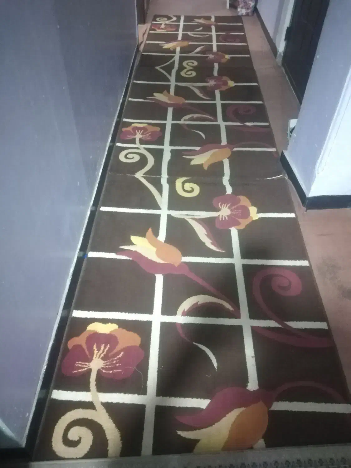 قالی راهرویی و پرده|فرش|اهواز, کوی باهنر|دیوار