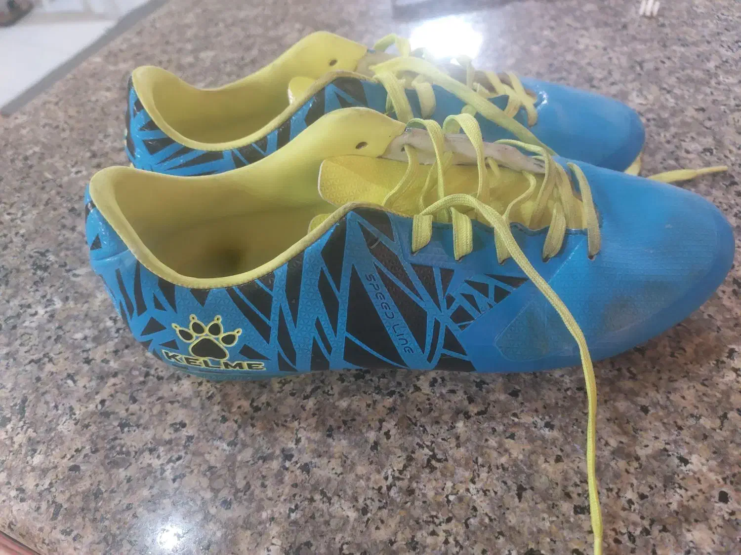 کتونی استوک نو اورجینال|ورزش‌های توپی|هشتگرد, هیو|دیوار