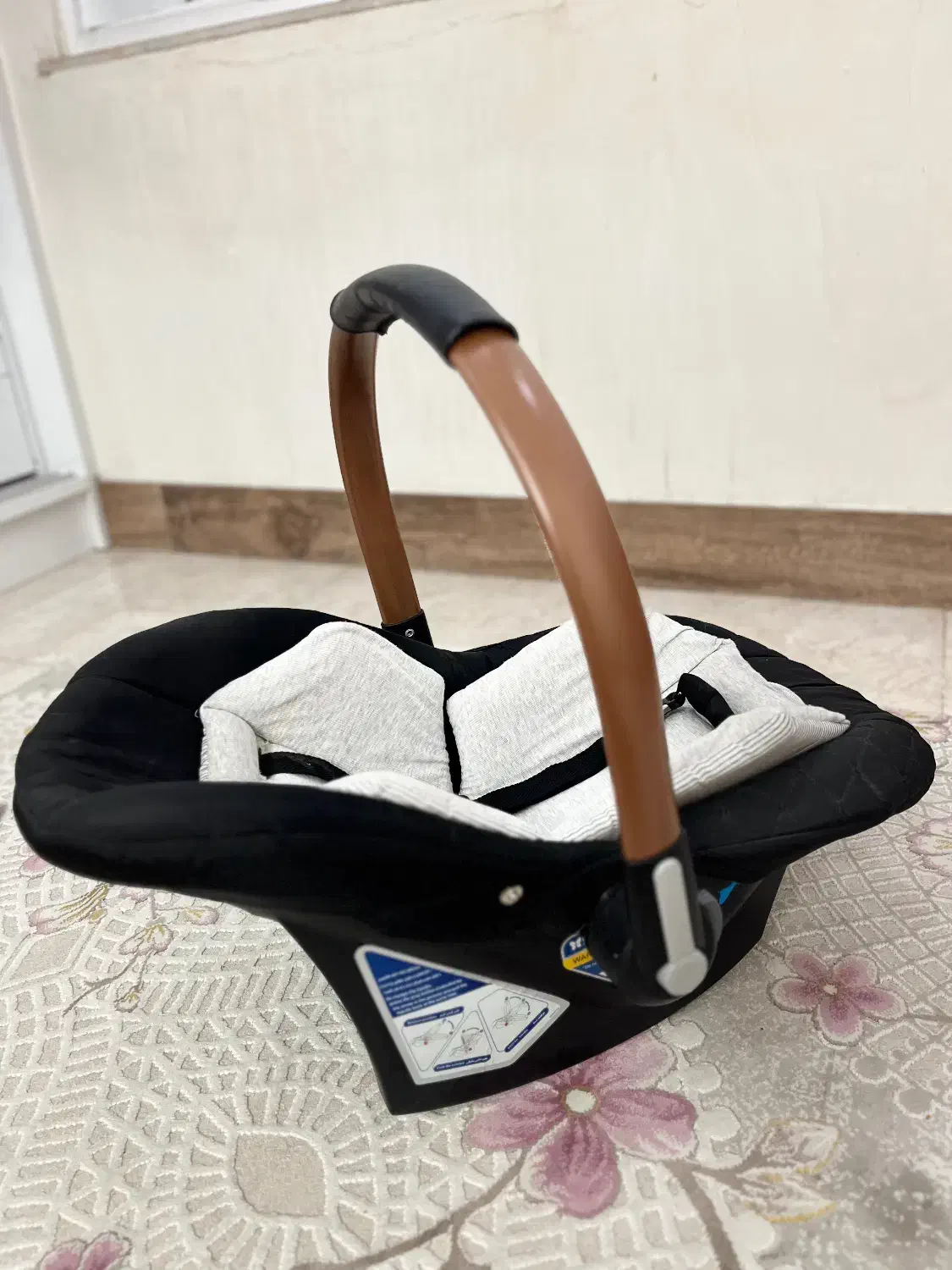 کریر نوزادی سالم و تمیز|کالسکه و لوازم جانبی|گنبد کاووس, |دیوار