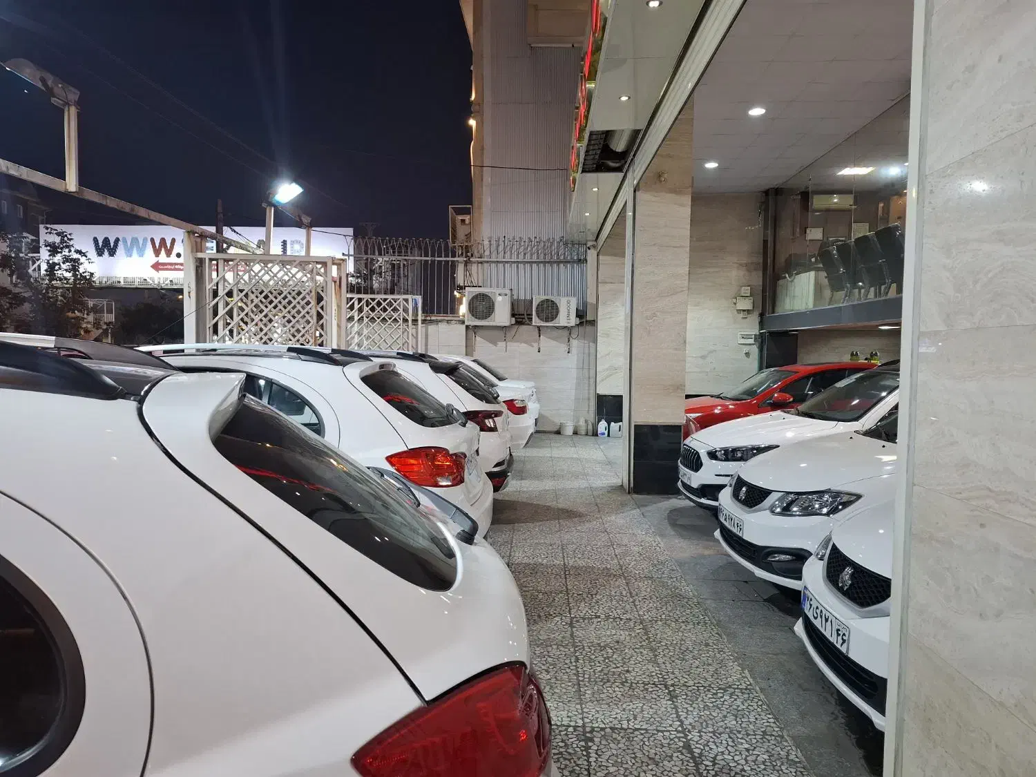 فروشنده خودرو|استخدام خدمات فروشگاه و رستوران|رشت, یخسازی|دیوار