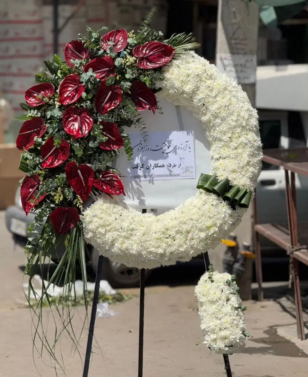 تزیین کار حرفه ای داخل بازار گل|استخدام بازاریابی و فروش|تهران, آهنگ|دیوار