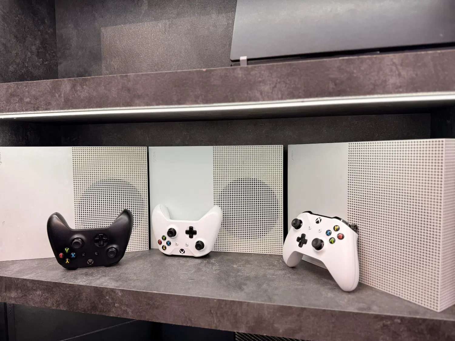 کنسول بازی Xbox one s در تعداد همراه پکیج بازی|کنسول، بازی ویدئویی و آنلاین|اصفهان, مفتح|دیوار