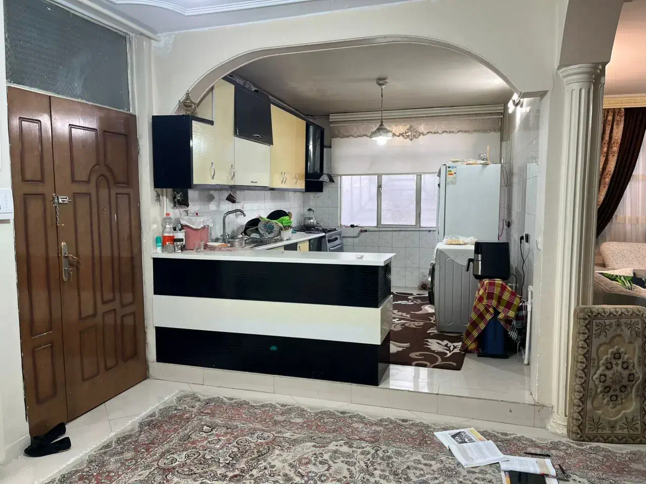 ۱۳۸متر تک واحدی پارکینگ انباری بسیار تمیز