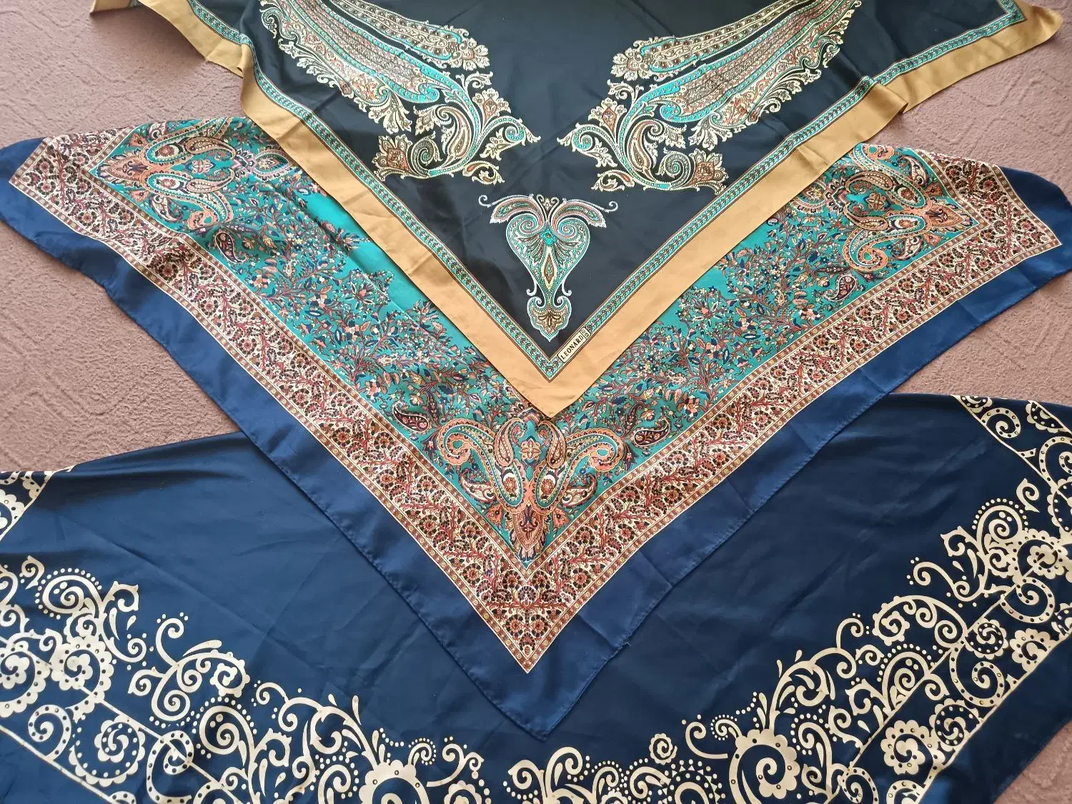 روسری ساتن|لباس|برخوار, |دیوار